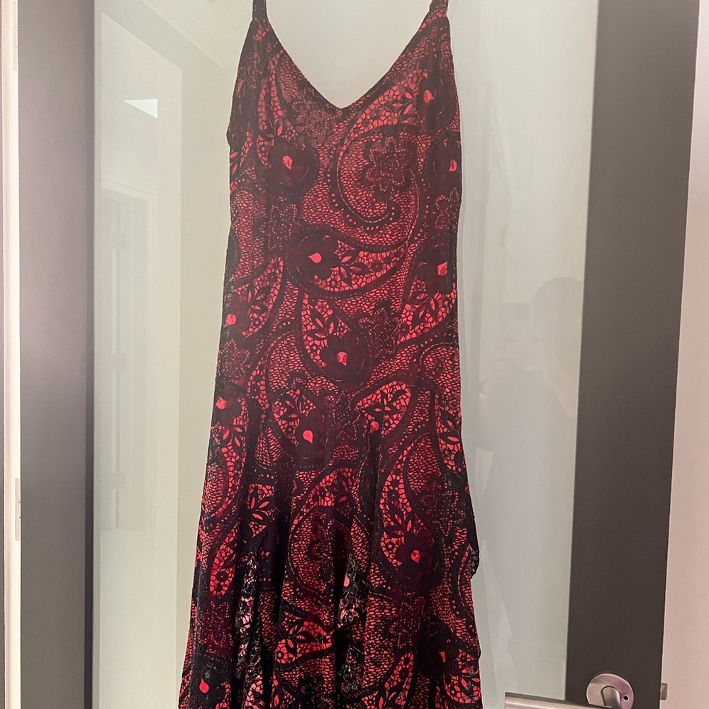 Chic Black and Red Lace Maxi Dress